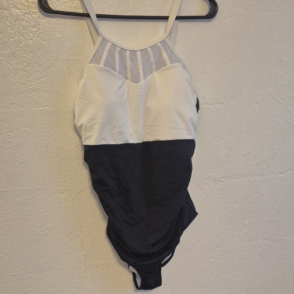 Holpick Black And White One Piece Sz Large
